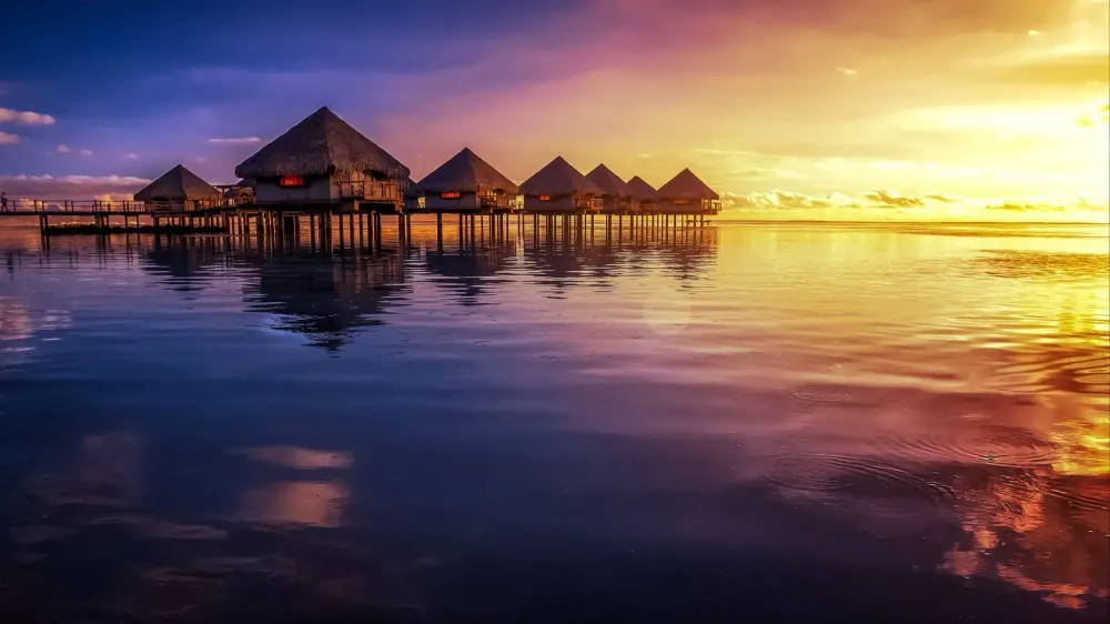 tahiti resort sunset.